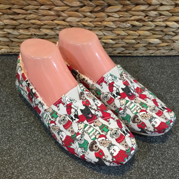 Toms Red and Green Dog Pattern Flats - Picture 10 of 14